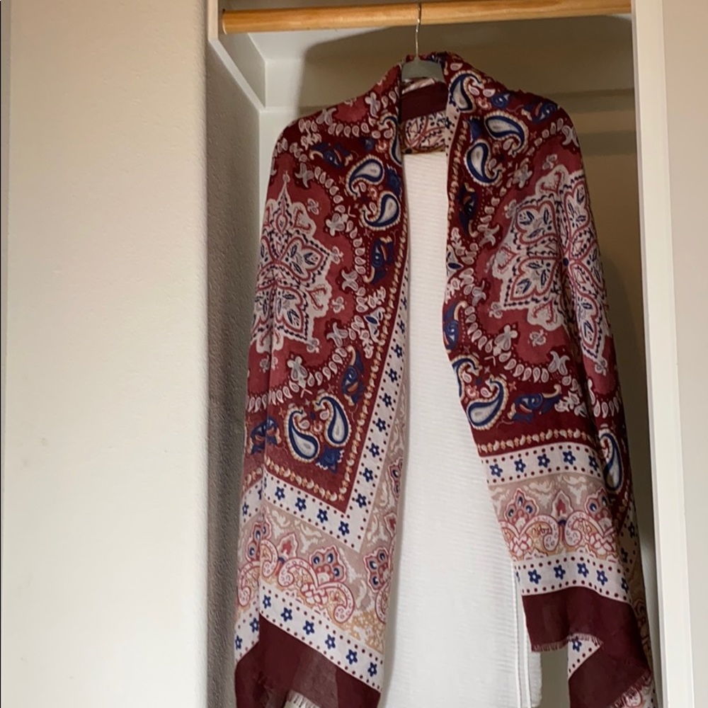 Beautiful Maroon Scarf/Hijab